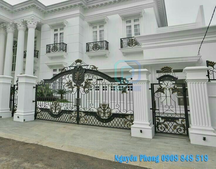 https://www.nguyenphongcnc.com/assets/images/gallery/iron-gate-design-wrought-iron gate-iron-gate-design-catalogue-villa.jpg